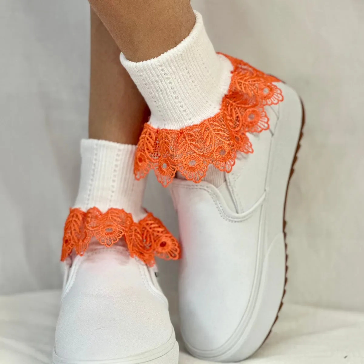 BLOSSOM lace cuff socks - white / orange