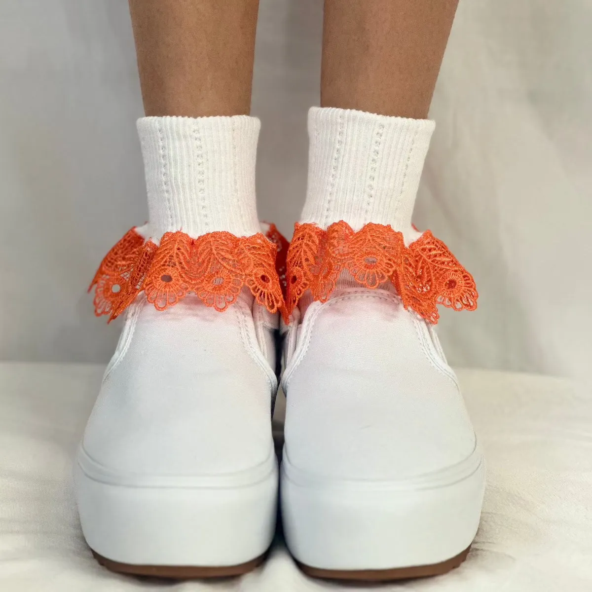 BLOSSOM lace cuff socks - white / orange