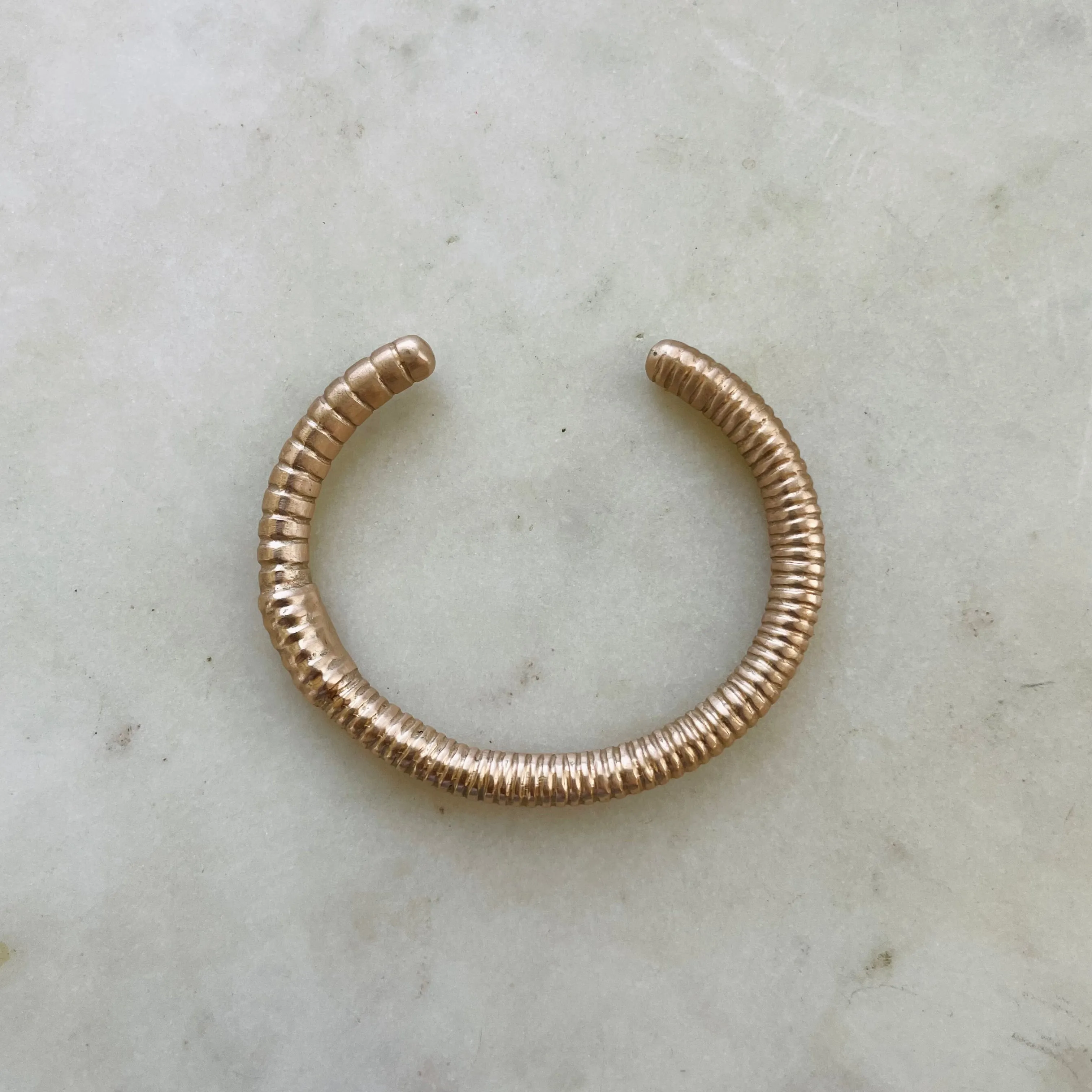 EARTHWORM CUFF