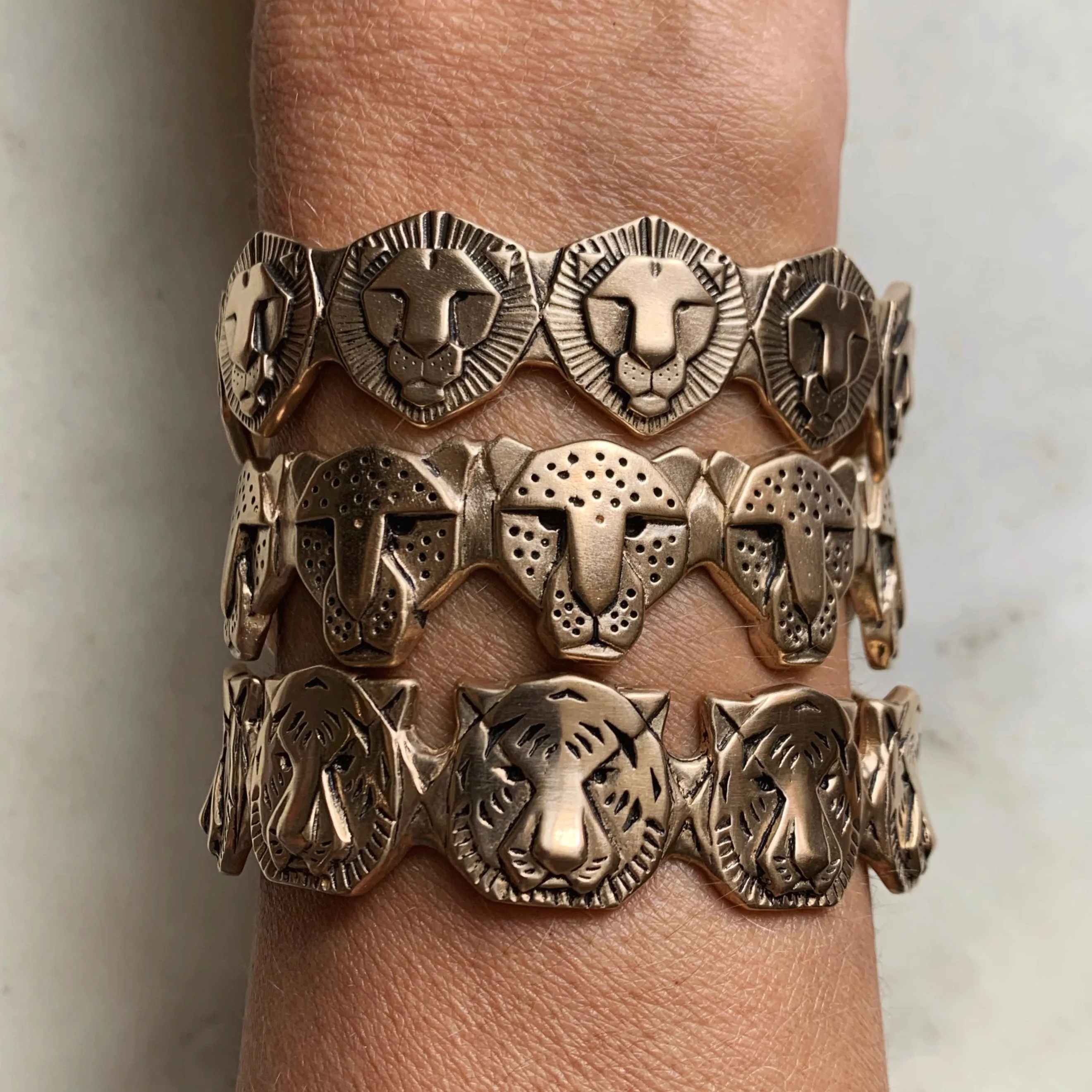 TIGER CUFF