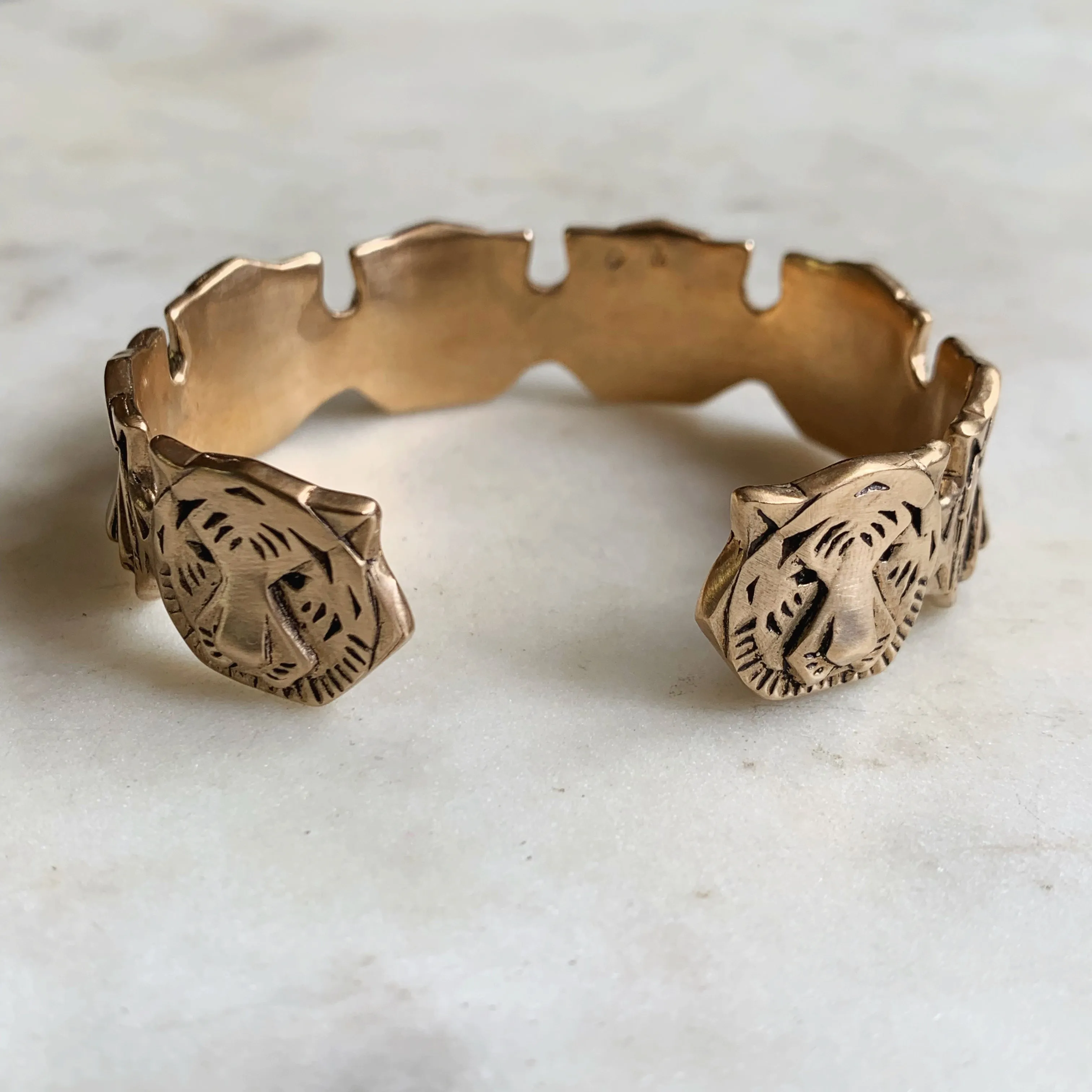 TIGER CUFF