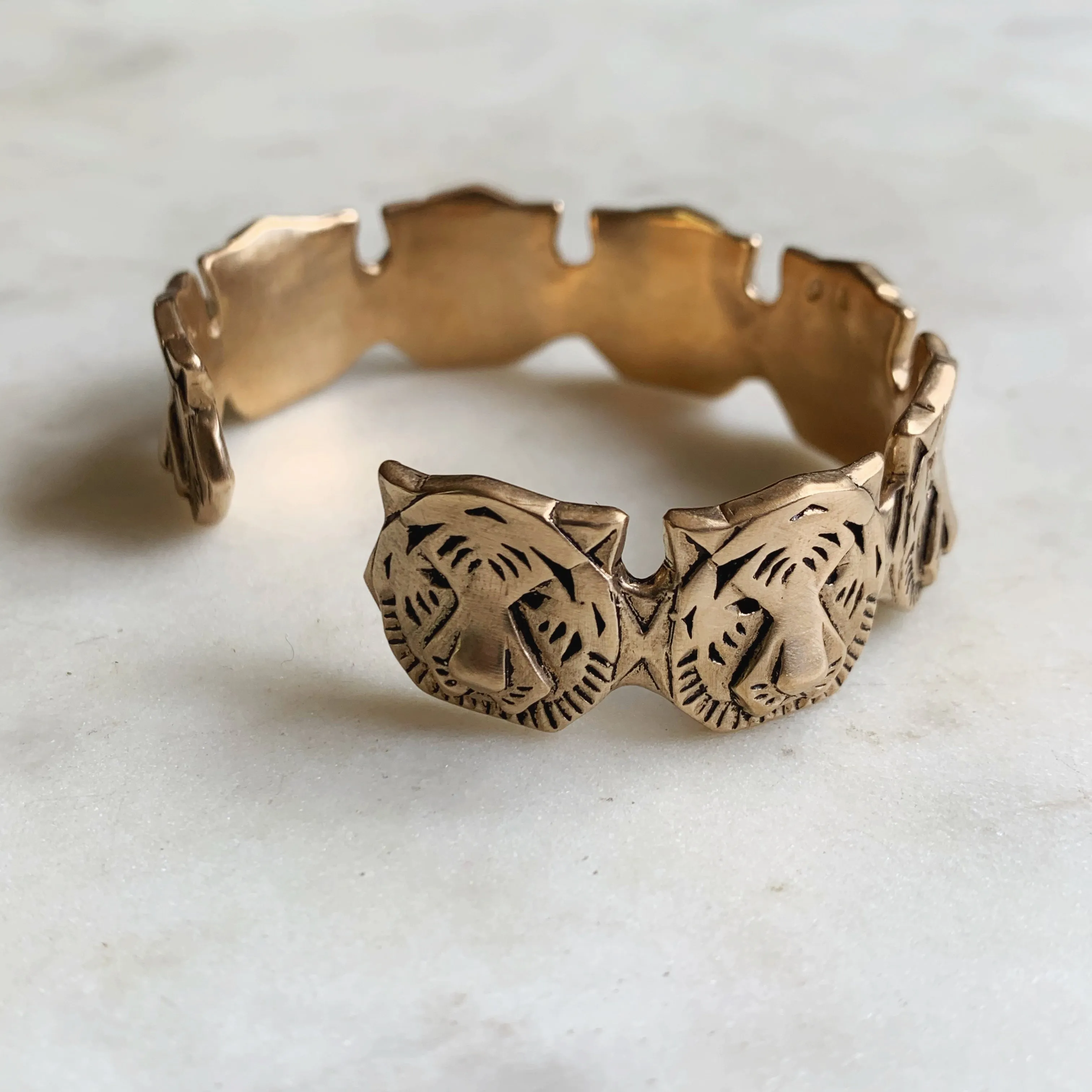 TIGER CUFF